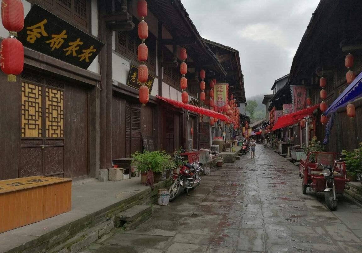 云南镇雄县凉水村山体滑坡救援：已搜救出8名被困者，均已无生命体征